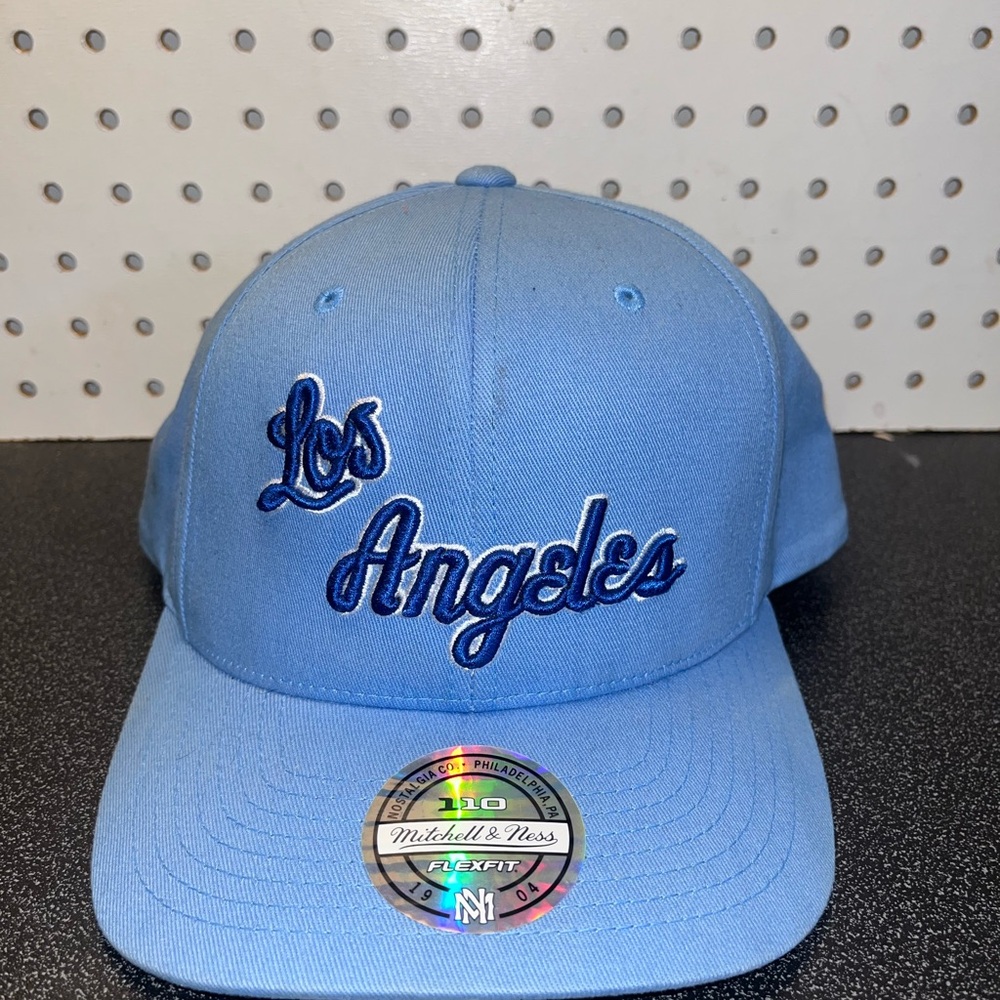 LA Lakers Mitchell & Ness “NBA Team Ground Collection” SnapBack Flex Fit 110